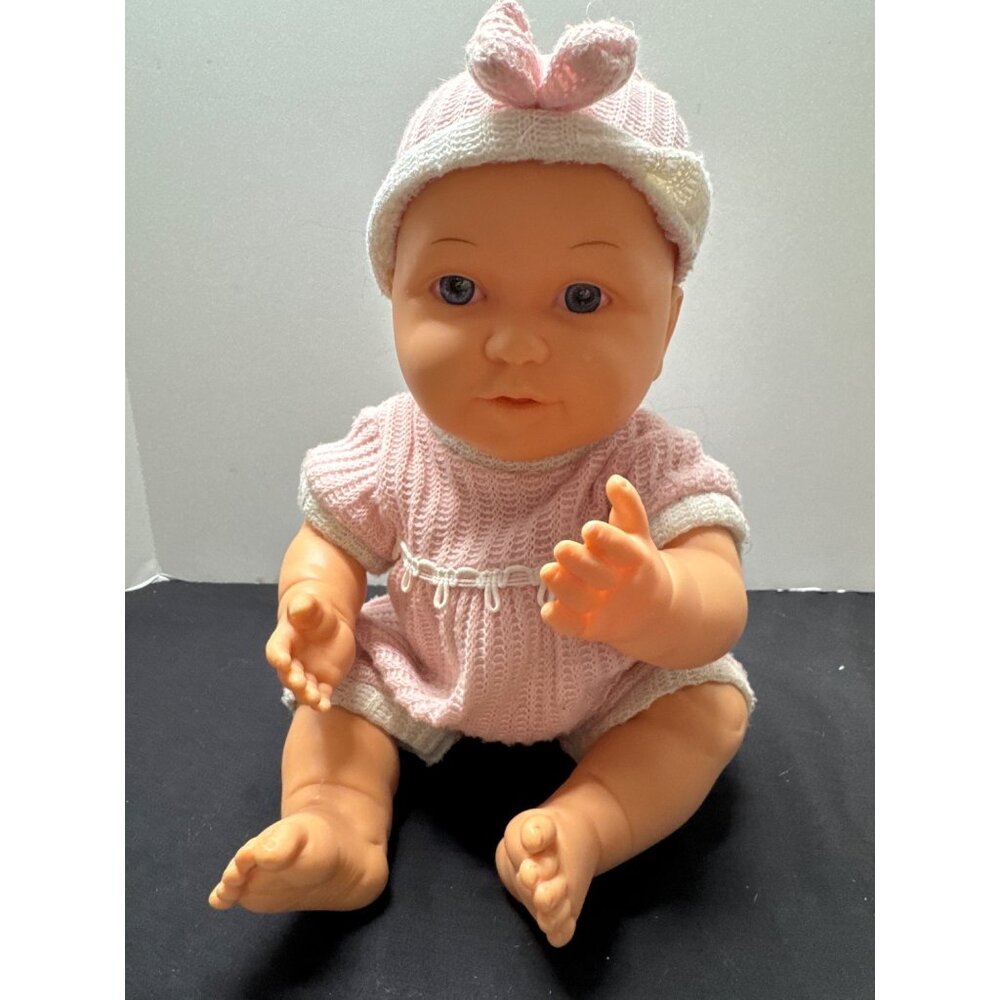 Adorable Baby Doll Blue Eyes Pink Knit Outfit Matching Bow Hat Marked 14241 TC-1